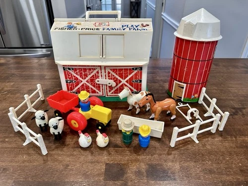 Vintage Fisher Price Little People Family Farm Play Set Silo Moo Barn Animals