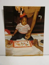 1980S VINTAGE FOUND PHOTOGRAPH COLOR PHOTO ORIGINAL BIRTHDAY BOY CHUCK E CHEESE