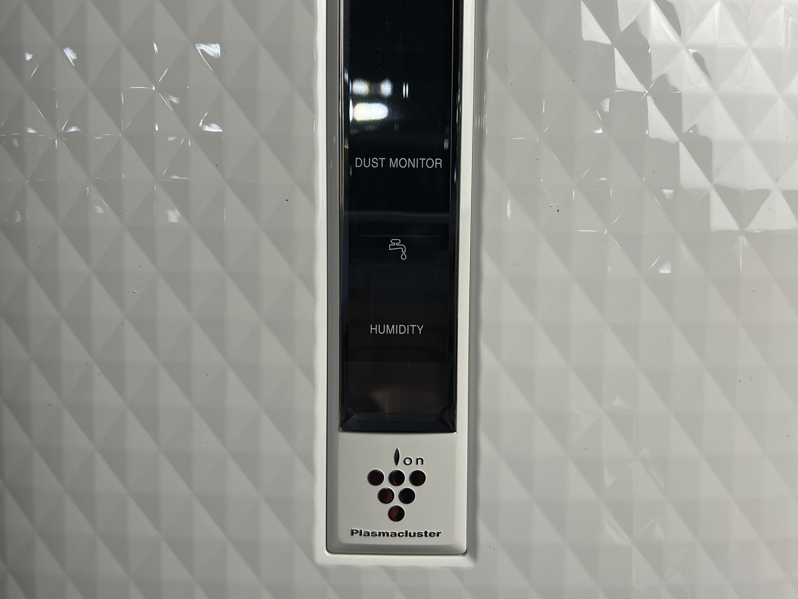 Sharp KC850U Plasmacluster Air Purifier 120V 60Hz White New Open