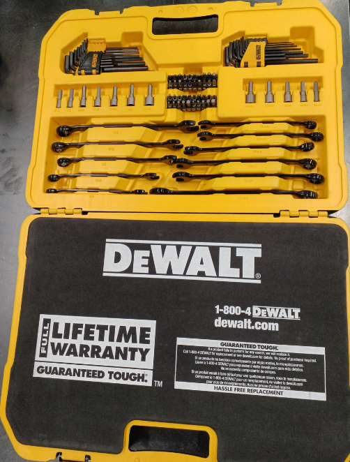 NEW DEWALT Black Chrome Mechanics Tool Set (184-Piece) w NEW DEWALT Black Chrome Mechanics Tool Set (184-Piece) w