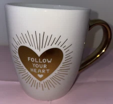 Old East Main Company Follow Your Heart Tumbler Mug 17.7 fl oz Gold Handle NEW