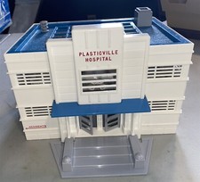 Vintage Hospital Plasticville O scale with cardboard second floor many pieces