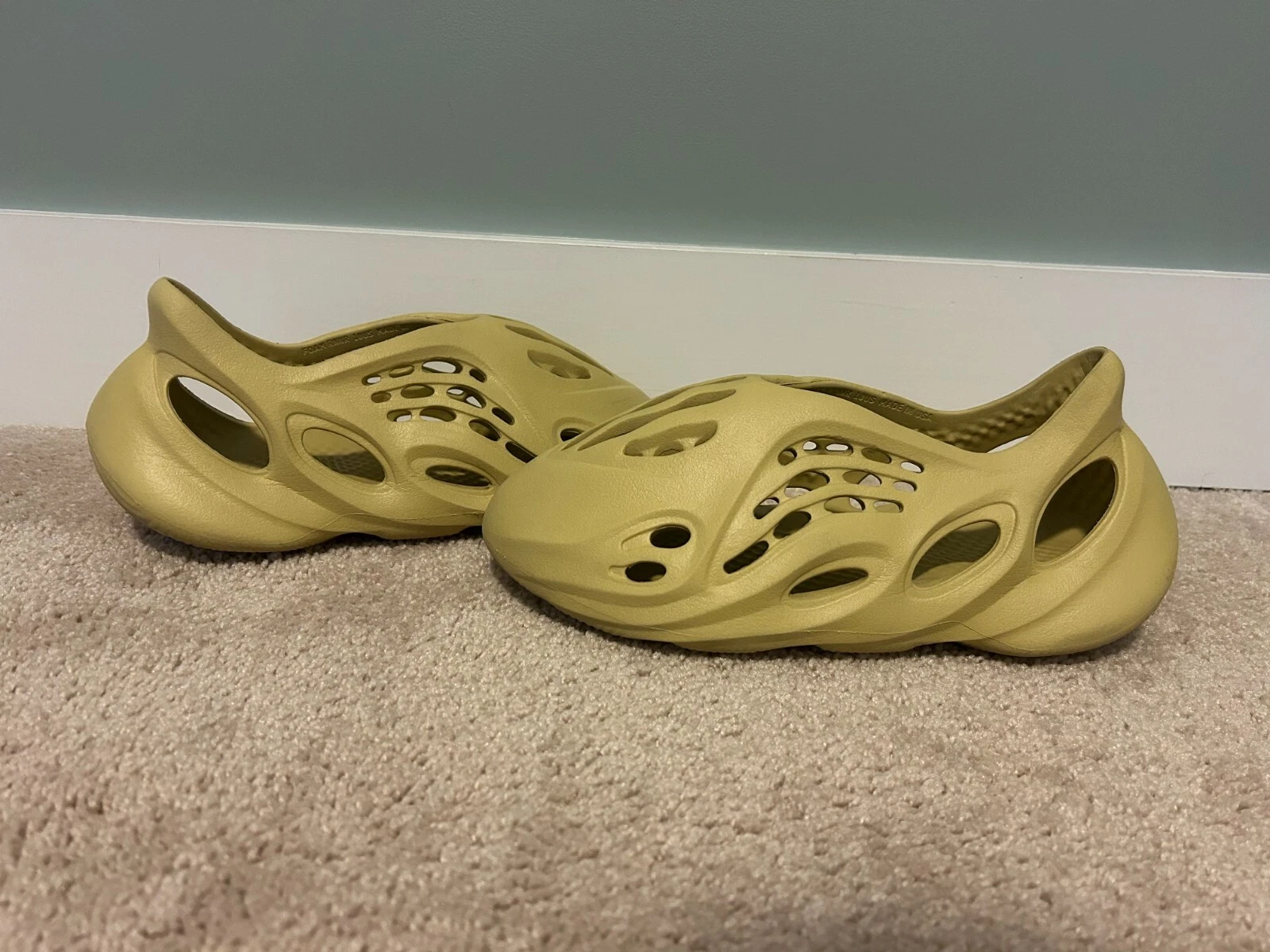 Adidas Yeezy Foam Runner Zolfo Taglia 10 Uomo