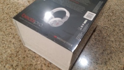 Monster Beats by Dr. Dre Pro Beats Over the Ear Headphones White