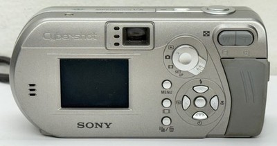 完備品　SONY Cyber-shot DSC-P92 新品電池&2GB付 Sony Cyber-shot DSC-P92 5.0MP Digital Camera - Silver for sale