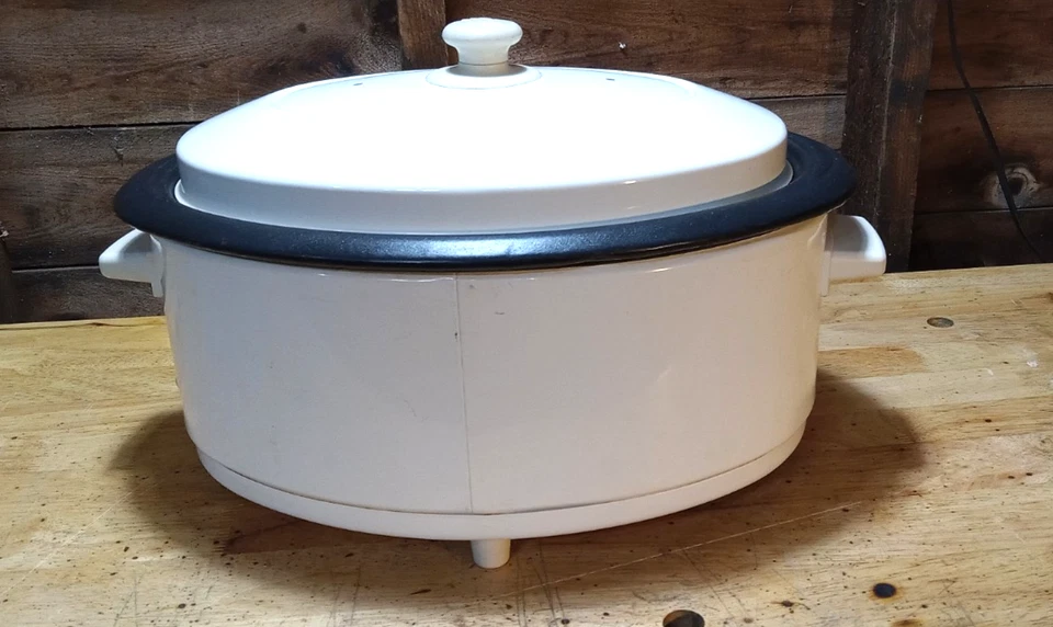 Tostador ovalado blanco de seis cuartos de galón Westinghouse WWOR6 de colección Foto 4 de 4