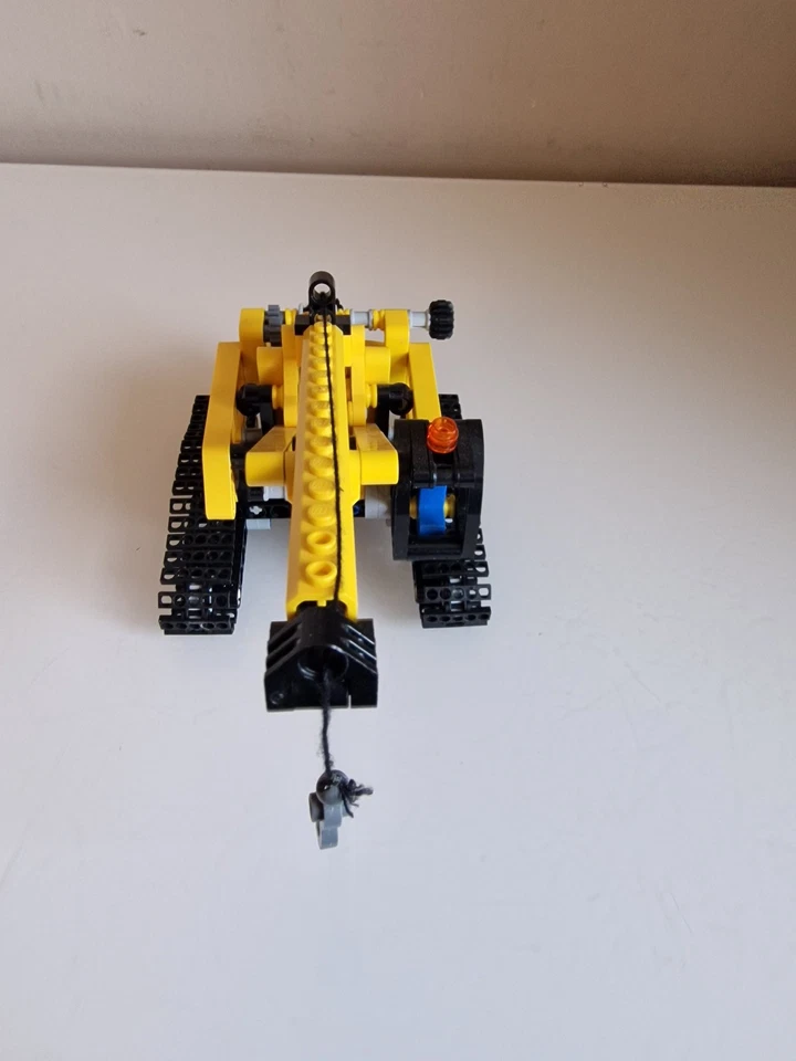 LEGO Technic 9391 Mini Crane, photo 4 of 5