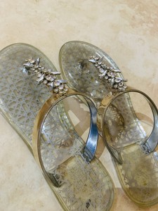 badgley mischka jelly sandals
