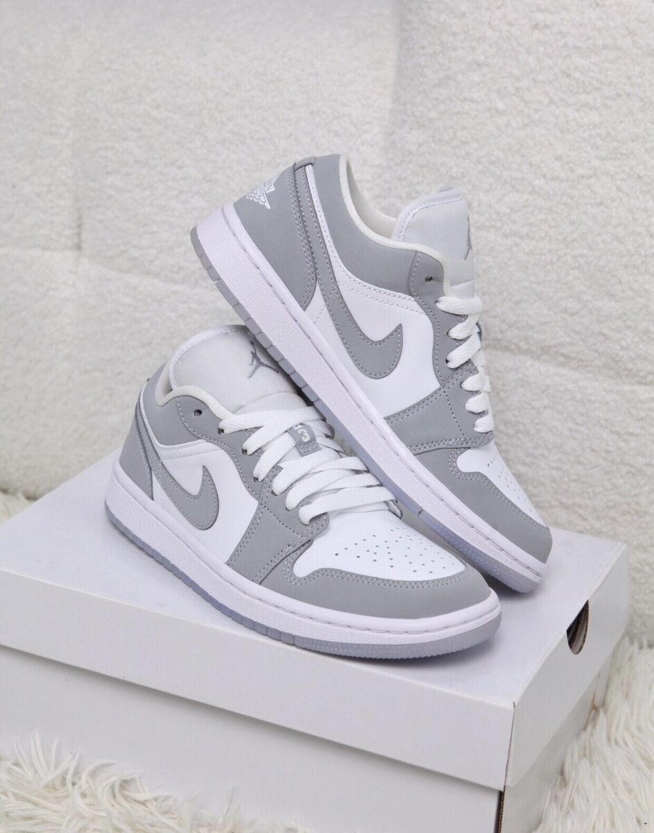 Nike Air Jordan 1 Low Wolf Grey Aluminum Women's Size 9.5W Nike Air Jordan 1 Low Wolf Grey Aluminum Women's Size 9.5W