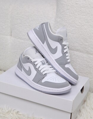Nike Air Jordan 1 Low Wolf Grey Aluminum Women's Size 8.5W Nike Air Jordan 1 Low Wolf Grey Aluminum Women's Size 8.5W