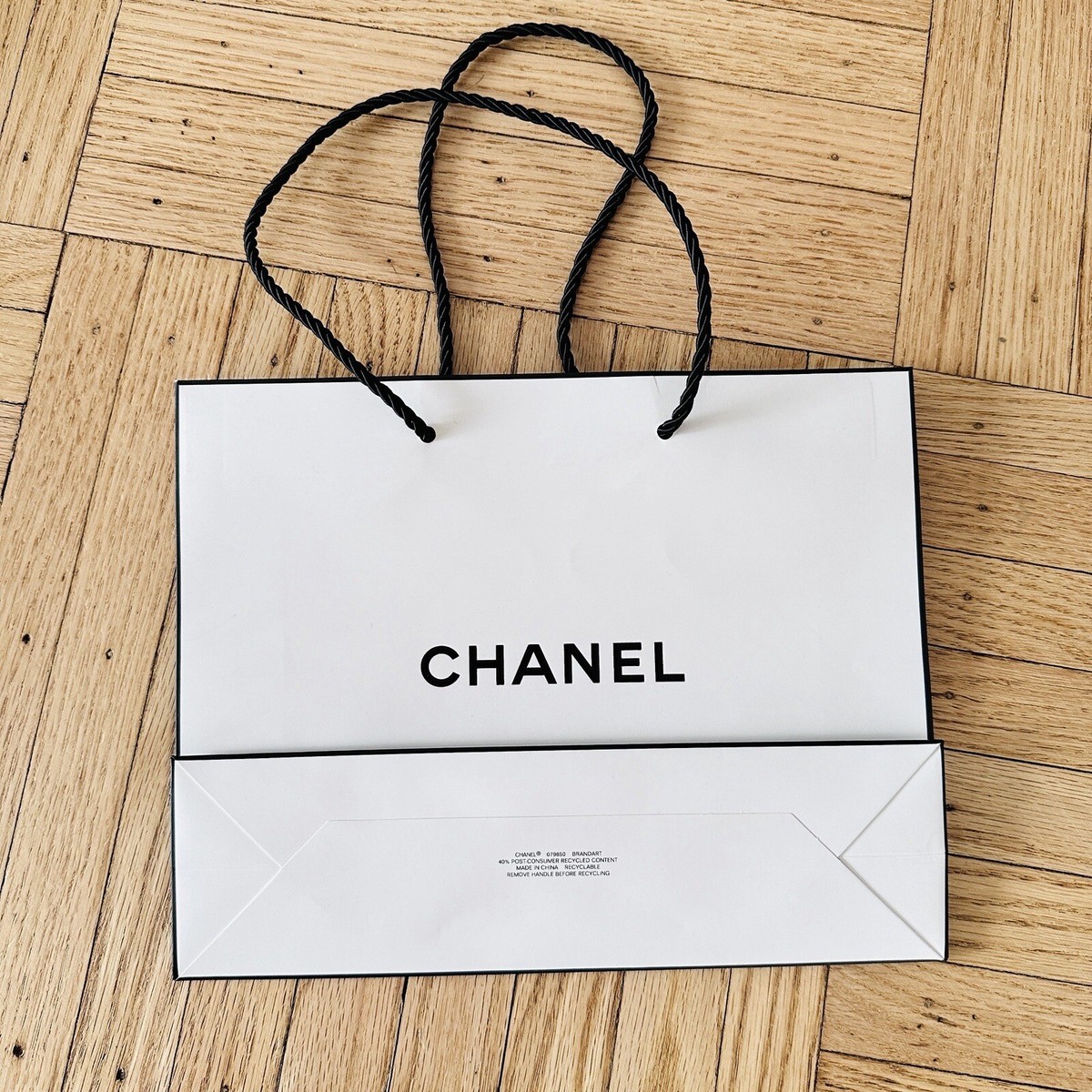 Chanel Gift Bag White Paper Classic Black Logo L 10 x H 7.75 x D