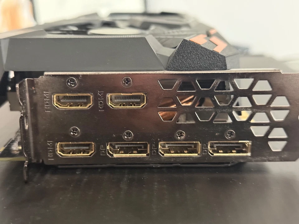 Excellent Condition - Gigabyte Radeon RX Vega 64 GPU (8GB HBM2) - Image 3 of 4