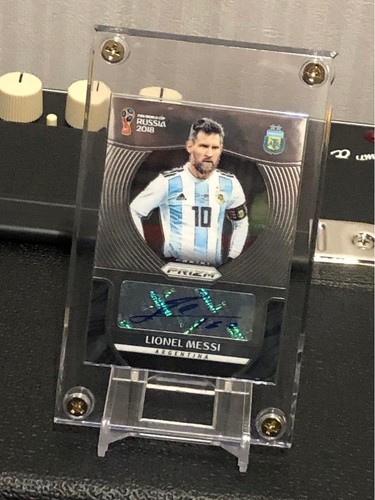 Lionel Messi #S-LM 2018 Panini Prizm World Cup Signatures card