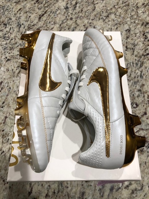 nike tiempo legend v premium