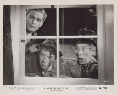 Groucho Marx+ Chico Marx + Harpo Marx in A Night at the Opera (1962) Photo K 307