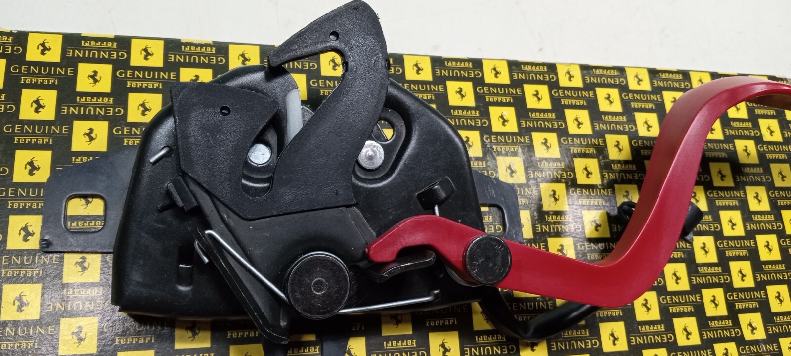 Ferrari 599 Engine Hood Lid Lock Latch Safety Release Lever_69369400_69369100_OE