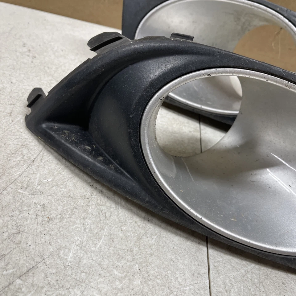 Subaru Legacy 2008 2009 sedán delantero izquierdo derecho luz antiniebla bisel cubierta GT fabricante original Foto 3 de 4