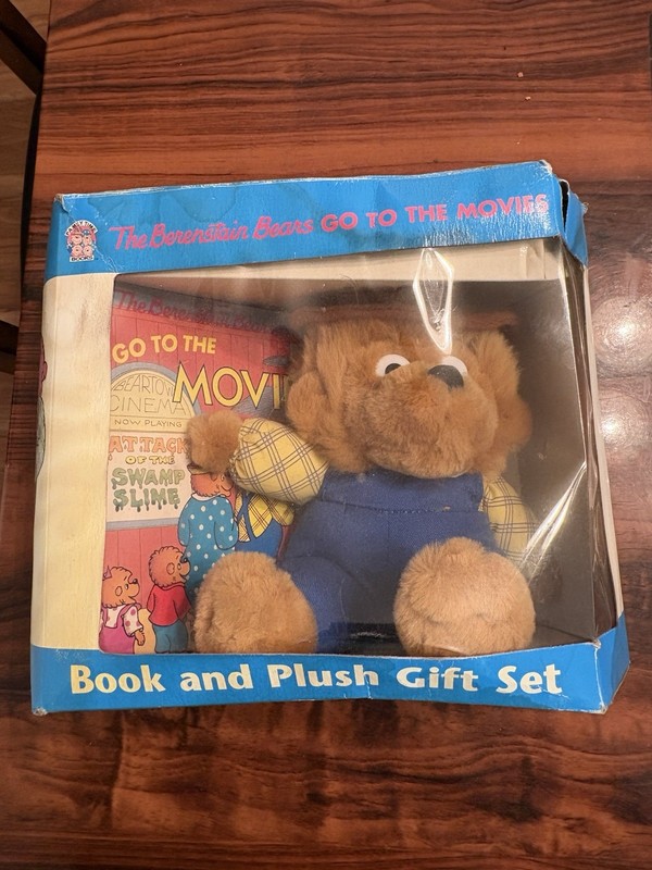 The Bernstain Bears Go To The Movies Book And Plush Set. Still In The Box.