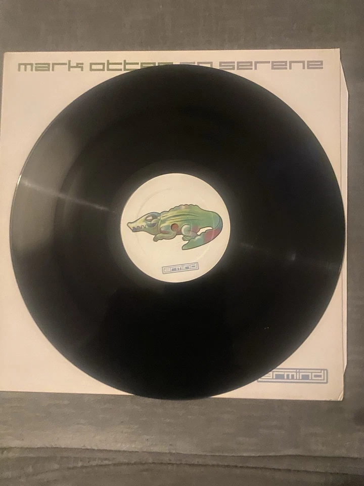 Vinyl - Image 3 of 4