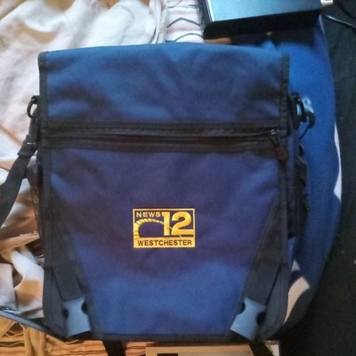 Leed,s News 12 Carrier, messenger bag in excellent condition.   