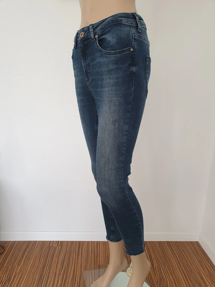 Jeanshose, Denim, Gr. M/30, Dunkelblau, Fransen, Only - Bild 4 von 4
