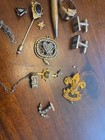 Victoria Estate Costume Jewelry Gold Tone/ Plated  — photo 4