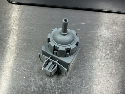 #ad Ge Washer Water Level Pressure Switch Part # 237d1402p001 $9.00