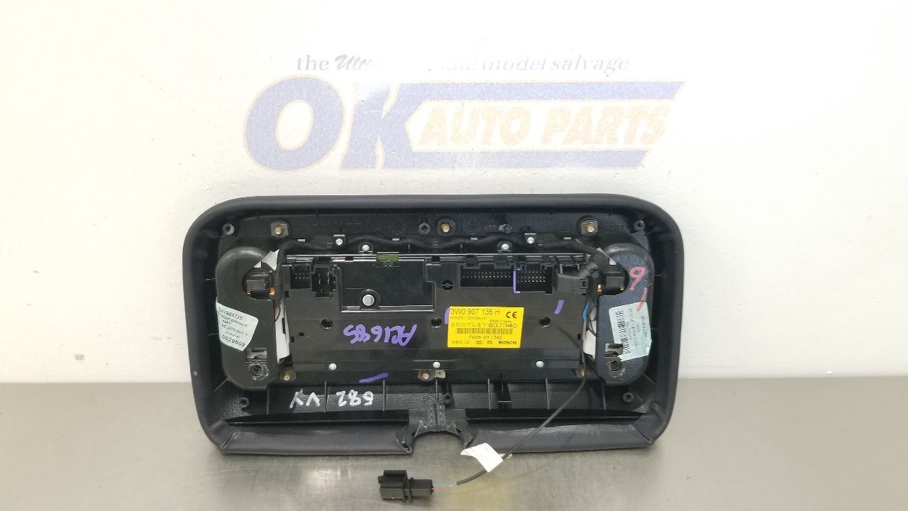 Bentley Continental GT Overhead console P/N 3W0907135H