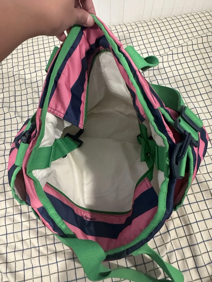 Bolsa de pañales LeSportsac sin cambiador Foto 2 de 2