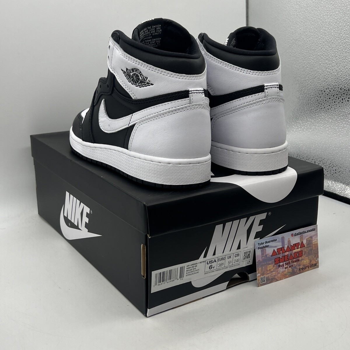 Size 6 (GS) - Jordan 1 OG High Black/White 2024 Leather Size 6 (GS) - Jordan 1 OG High Black/White 2024 Leather