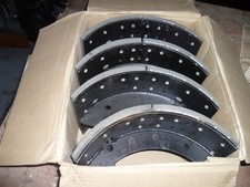 DAF / FODEN BRAKE SHOE SET  5 TON. 4x4.  MXK3540 NSN 2530995144164  NEW  EX MOD