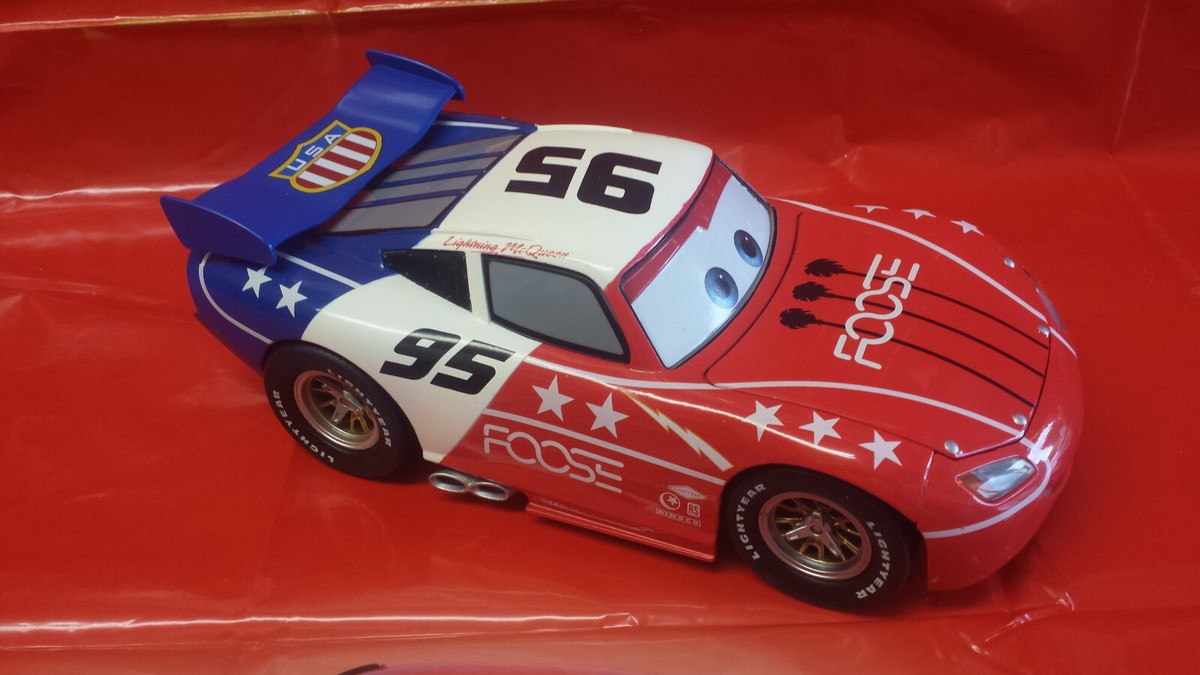 DISNEY PIXAR CARS LIGHTNING MCQUEEN 1/18 FOOSE CUSTOM AMC COLOURS 