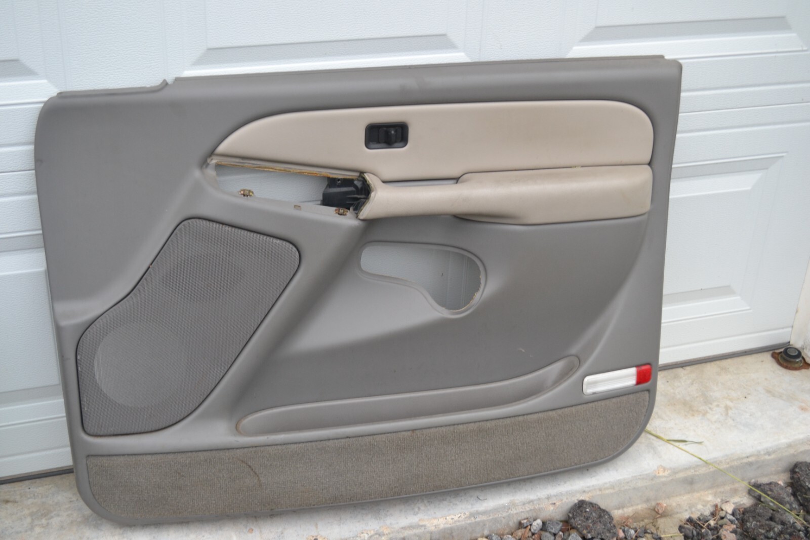 9902 GMT 800 Interior Door Trim Panels Set Gray & Tan Two Tone Power