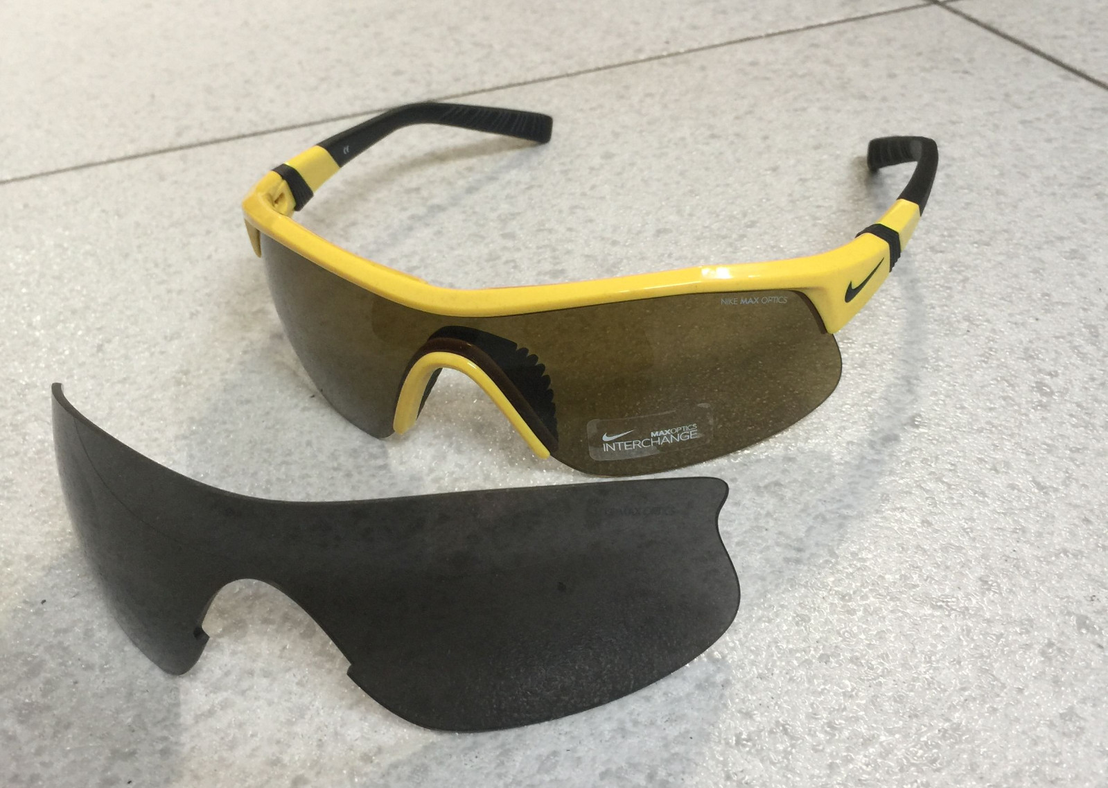 Nike Skylon Ace XV Mirrored Gafas de sol. Nike ES