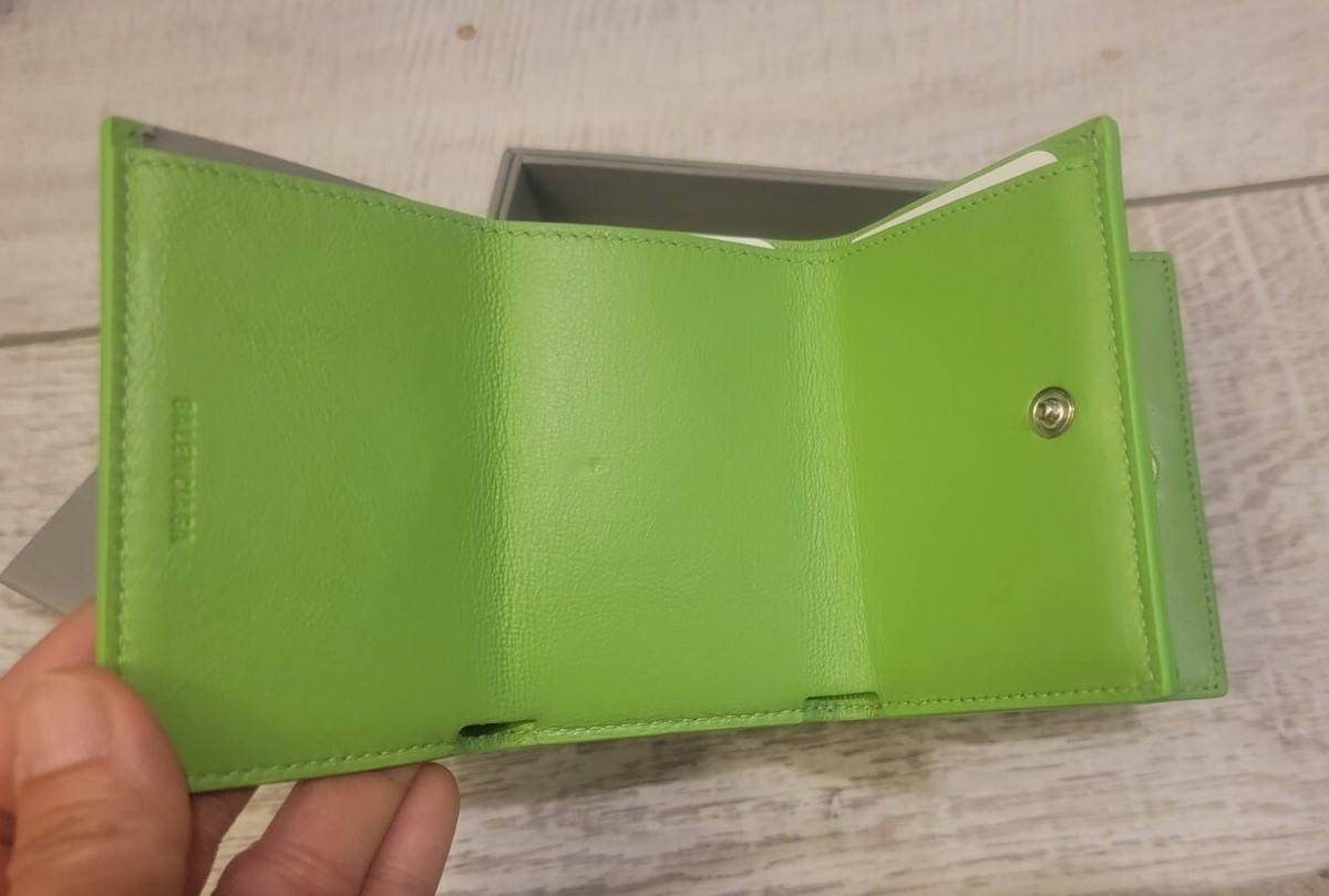 小物 Vintage BALENCIAGA wallet green NWT BALENCIAGA Mini Logo Leather Wallet Light Green | eBay
