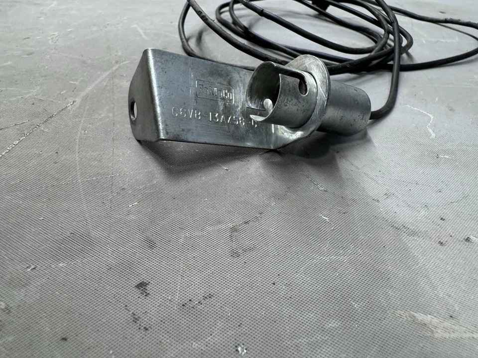 Ford Galaxie 1963-1970 tapa de maletero luz de cortesía lámpara Park Lane Fairlane tornillo original Foto 3 de 4