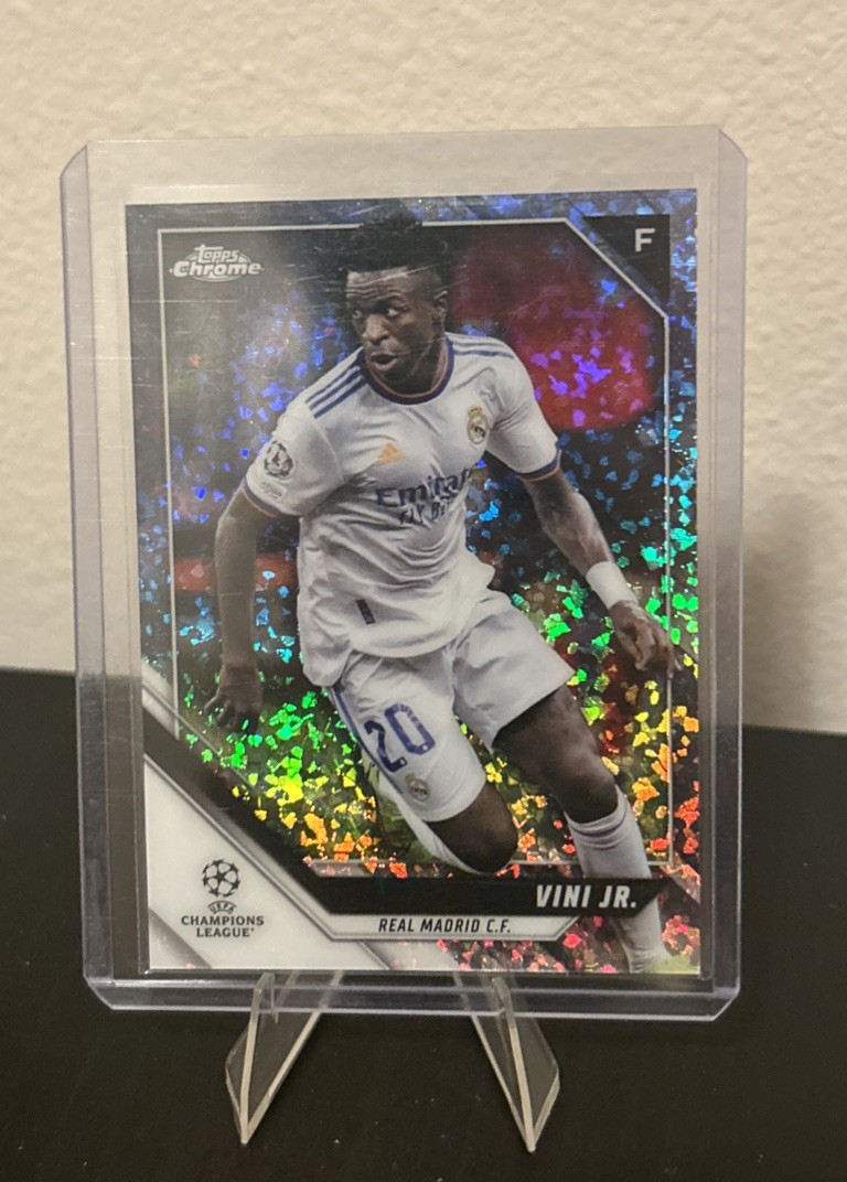 2021 Topps Chrome UCL Silver Mini-Diamond Refractor /275 Vinicius Junior Vini Jr