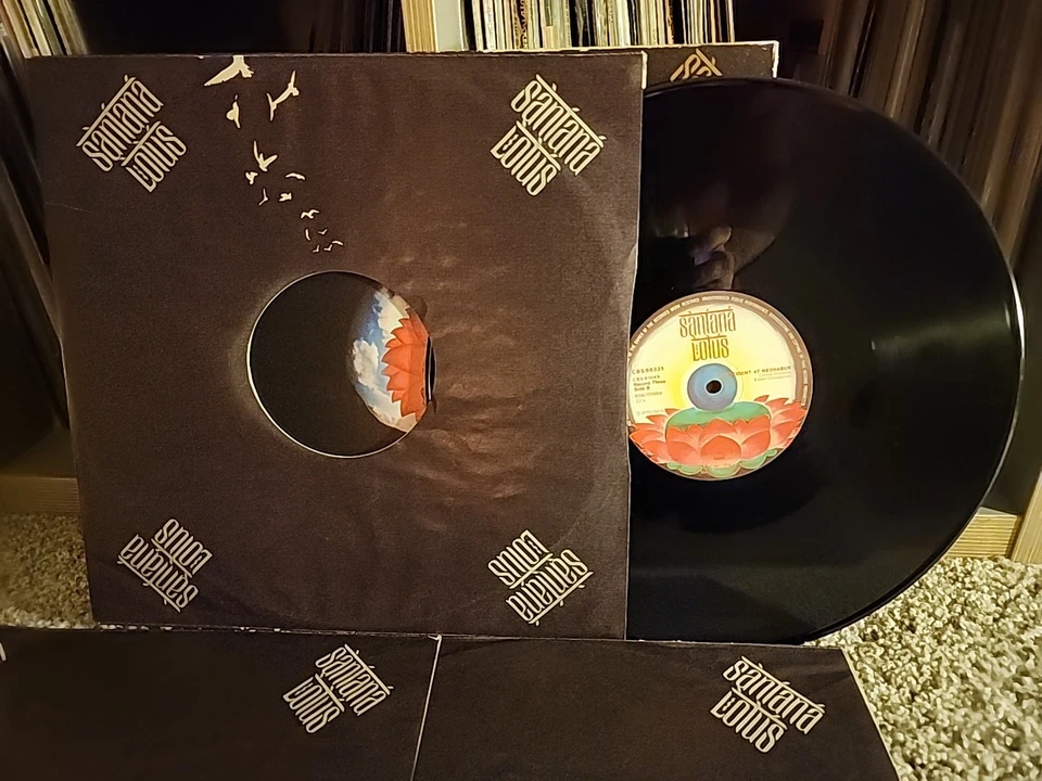 Santana Lotus 1ST 1975 Vinyl CBS 66325 OG Europa 2 Posters 3x LP EX Jazz Funk  - Image 3 of 4