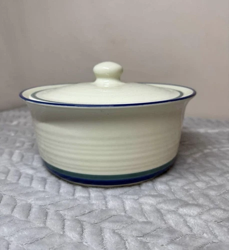 Vintage Pfaltzgraff Stoneware Casserole Dish – Cream w/ Blue Trim – USA Made