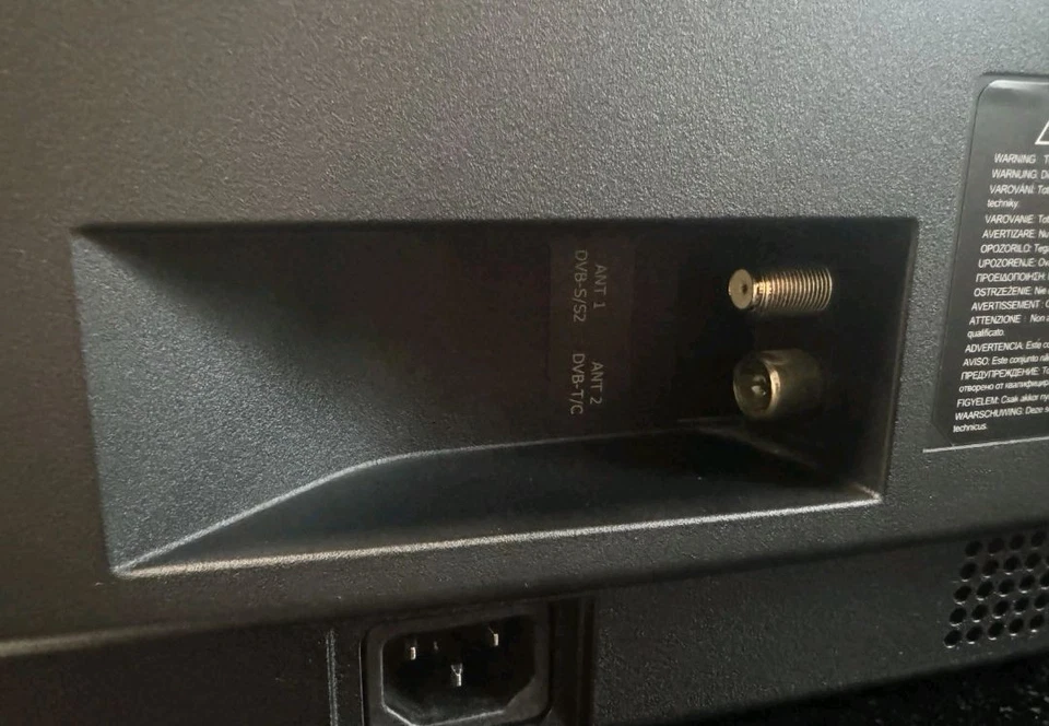 4K-UHD Laser TV mit Dolby Atmos & Triple-Tuner Hisense 100L5F - Bild 4 von 4