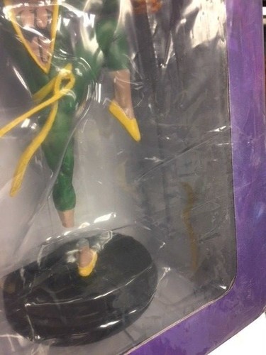 Marvel Fact Files Special #22 Iron Fist Eaglemoss DAMAGE 40023 - Picture 2 of 2