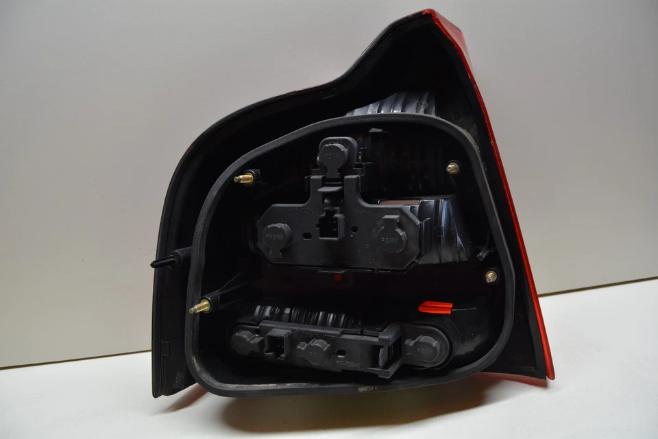 1999-2003 VOLVO S80 REAR RIGHT PASSNEGER SIDE TAIL LIGHT LAMP OEM, 166-60344A - Image 3 of 4