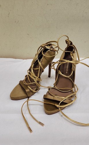BCBG Maxazria Damenschuhe Größe 7 goldfarbene Sandalen