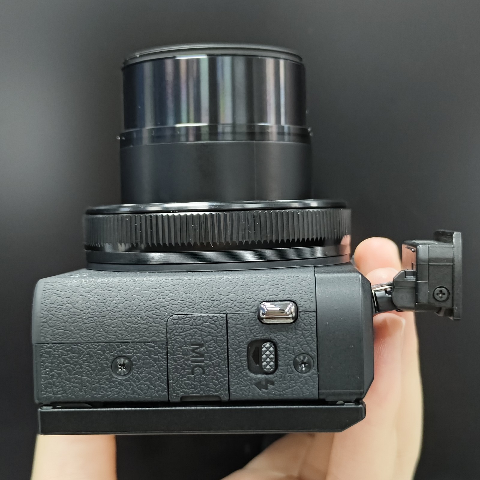 Canon PowerShot G7 X Mark III 20.1MP Point & Shoot Digital Camera Black English