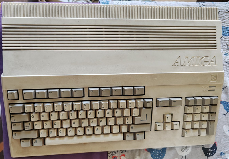 unboxed used vintage Commodore Amiga 500