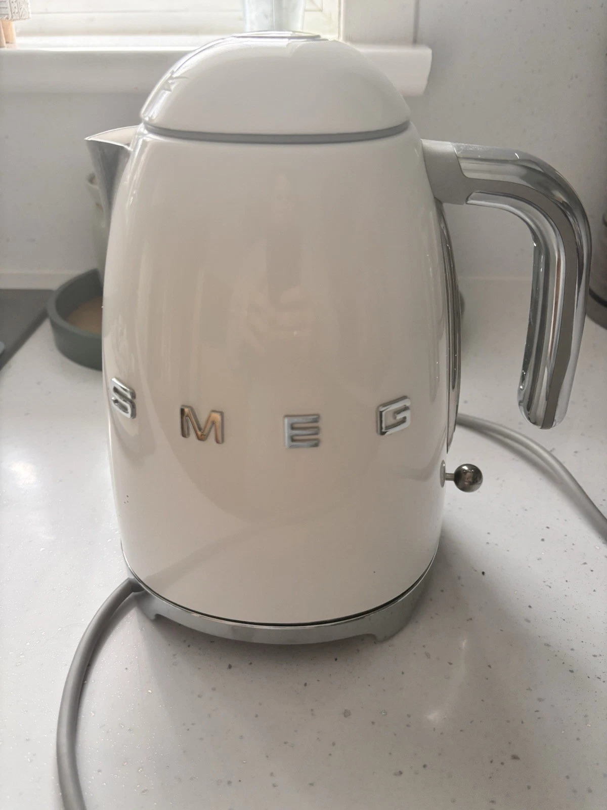 Smeg Retro 50’s Style Kettle White 1.7l KLF03WHUK