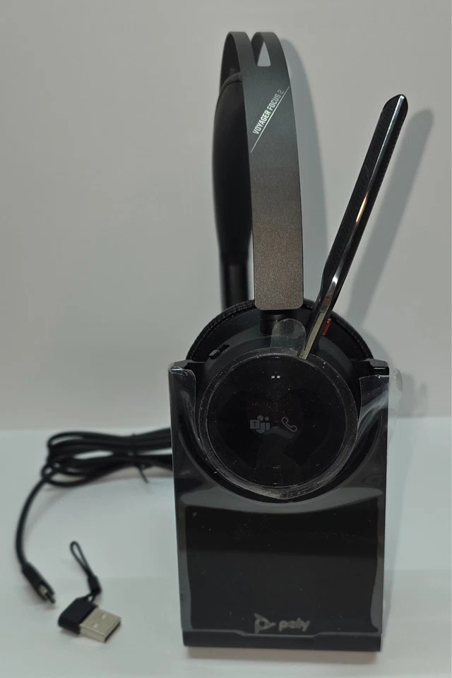 Plantronics Poly Voyager Focus 2 UC, MS Teams, Stereo-Headset, Ladestation, ANC. - Bild 2 von 3