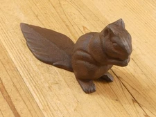 Rustic Cast Iron Squirrel Home Garden Door Stopper Stop Wedge Key Safe Hide Box
