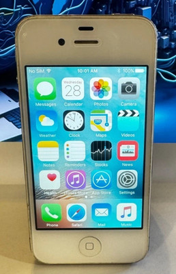 Apple iPhone 4s - 16 GB - White (Unlocked)