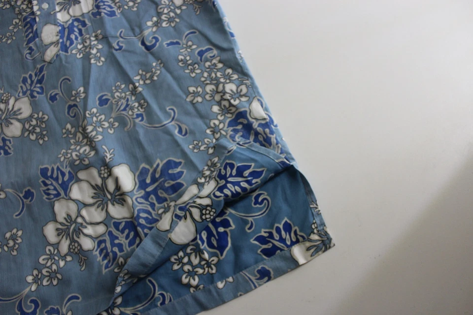 Island Traditions hawaii Blue Floral POLO SHIRT Medium M  - Image 2 of 4